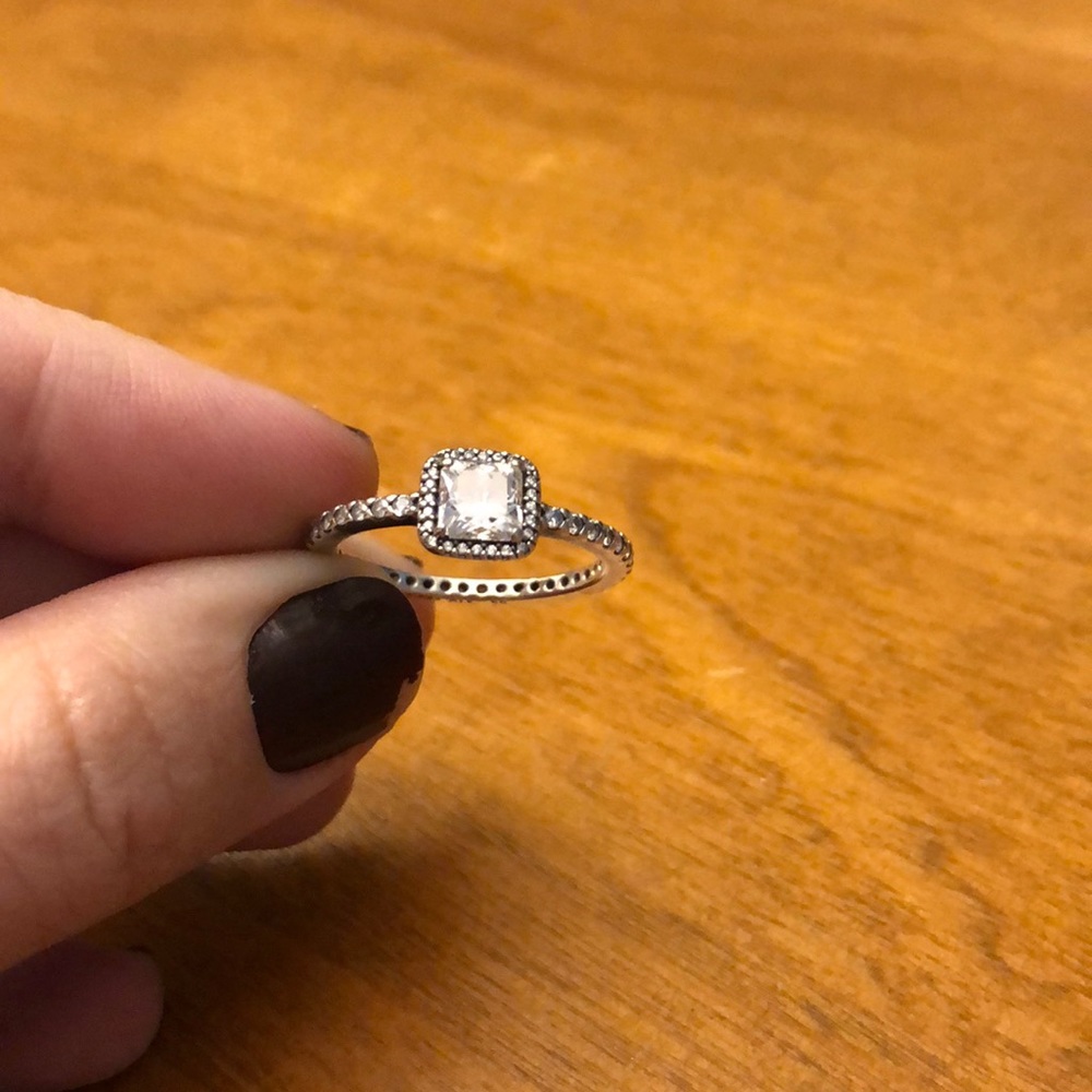 Pandora Ring